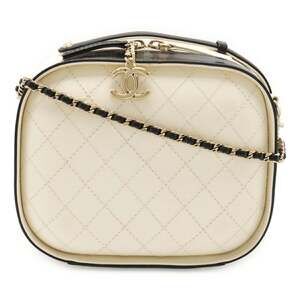 CHANEL Black Leather Shoulder Bag